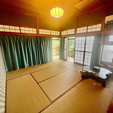 Ferienwohnung みやうら御殿 Imabari Railway Station Exterior foto